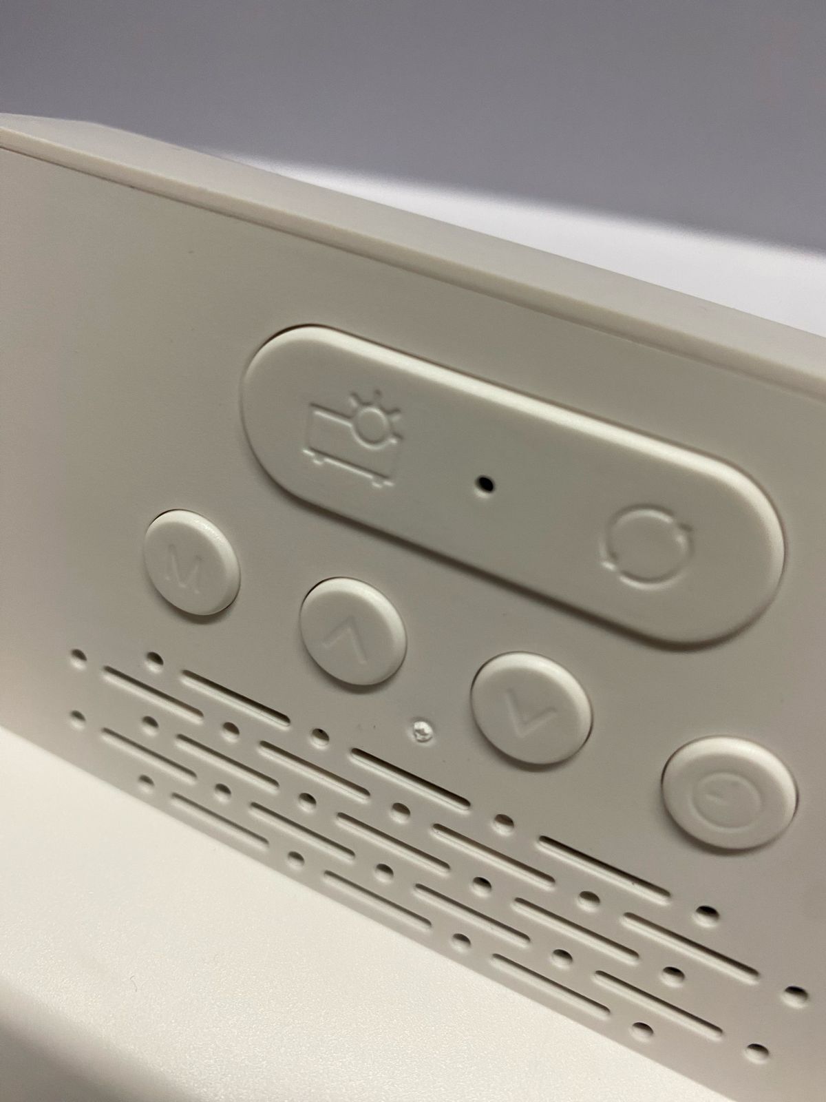 Reloj digital LED con proyector